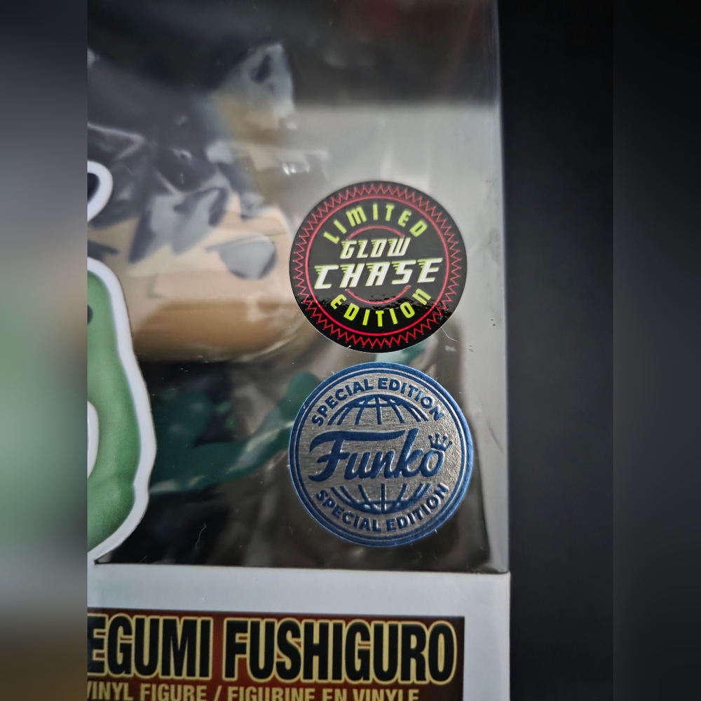 Funko Pop Anime Jujutsu Kaisen Megumi Fushiguro Chase Paint Glow Edition - Picture 3 of 8